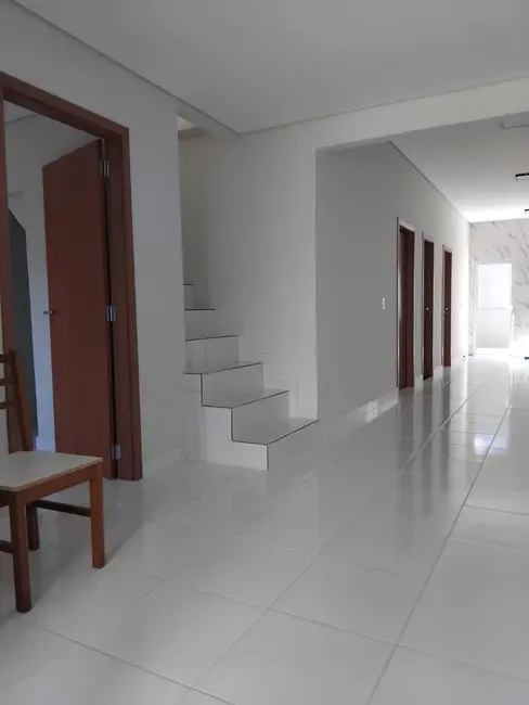 Casa com 3 quartos à venda, 237m2 em Flores, Manaus - AM - imagem 6 Foto 6 de Casa com 3 quartos à venda, 237m2 em Flores, Manaus - AM