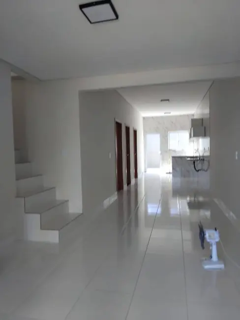Casa com 3 quartos à venda, 237m2 em Flores, Manaus - AM - imagem 7 Foto 7 de Casa com 3 quartos à venda, 237m2 em Flores, Manaus - AM