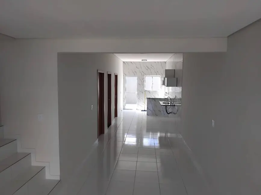 Casa com 3 quartos à venda, 237m2 em Flores, Manaus - AM - imagem 5 Foto 5 de Casa com 3 quartos à venda, 237m2 em Flores, Manaus - AM