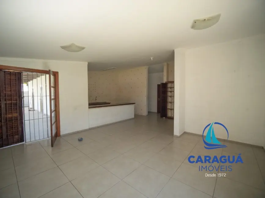 Foto 1 de Casa com 4 quartos para alugar, 266m2 em Sumaré, Caraguatatuba, SP