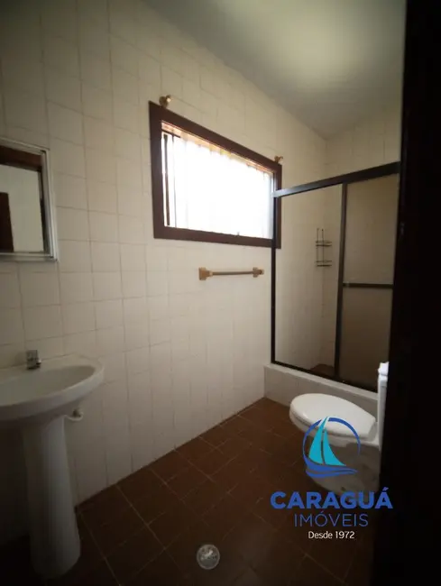 Foto 8 de Casa com 4 quartos para alugar, 266m2 em Sumaré, Caraguatatuba - SP