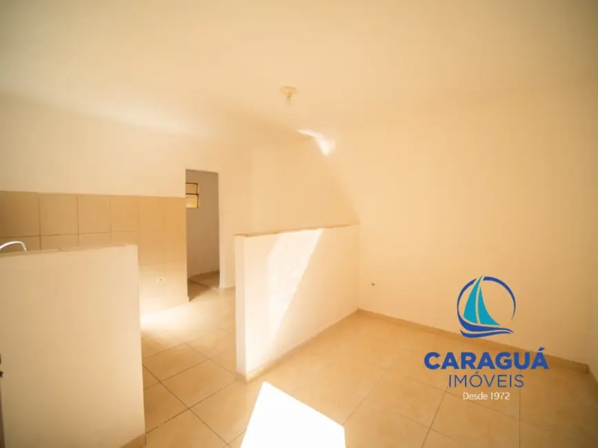Foto 1 de Casa com 1 quarto para alugar, 40m2 em Sumaré, Caraguatatuba - SP
