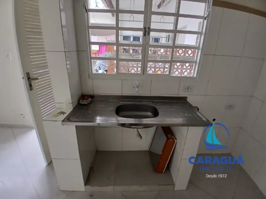 Foto 4 de Casa com 1 quarto para alugar, 35m2 em Cidade Jardim, Caraguatatuba - SP