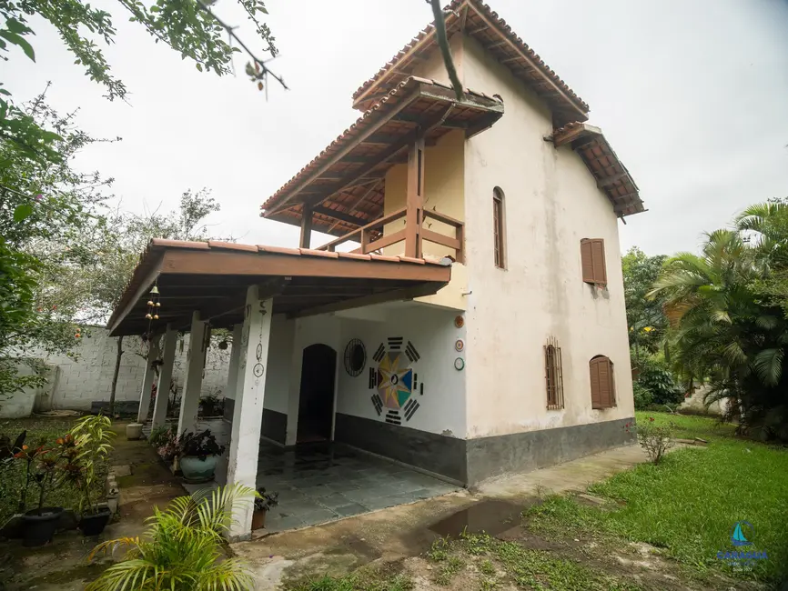 Foto 1 de Casa com 2 quartos à venda, 140m2 em Jardim Jaqueira, Caraguatatuba, SP