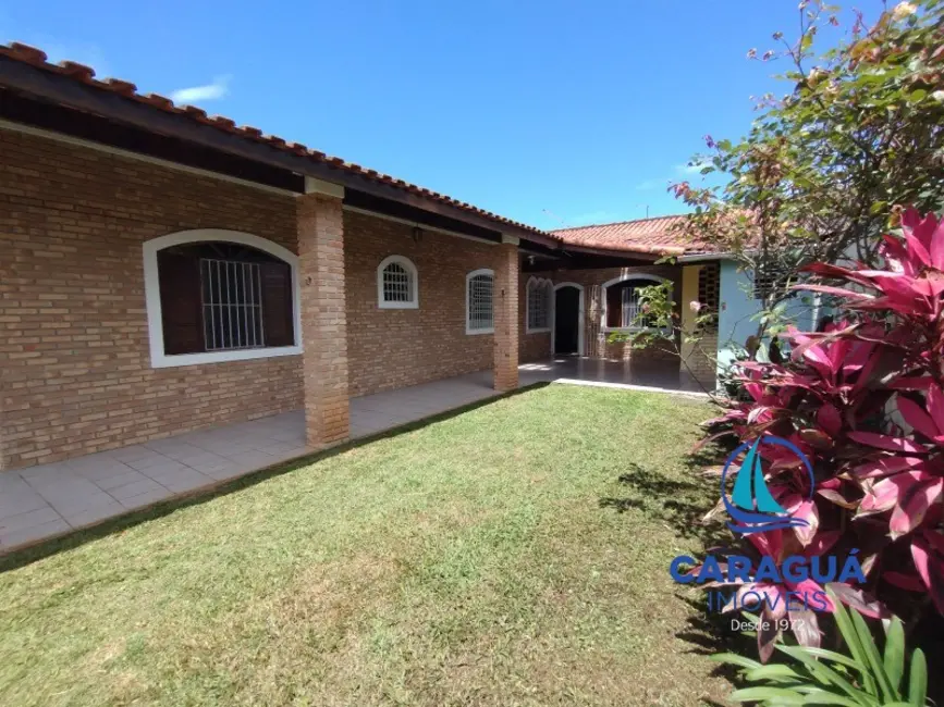 Foto 1 de Casa com 2 quartos à venda, 122m2 em Caraguatatuba - SP