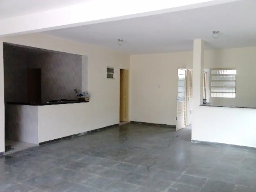 Foto 1 de Casa com 4 quartos à venda, 241m2 em Sao Sebastiao, SP