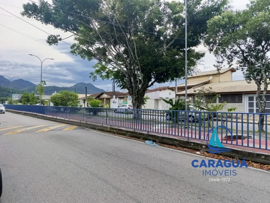 Foto 3 de Casa com 3 quartos à venda, 104m2 em Jardim Jaqueira, Caraguatatuba - SP