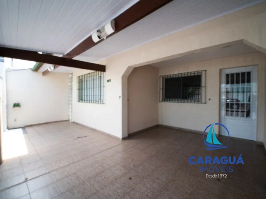 Foto 2 de Casa com 2 quartos para alugar, 150m2 em Centro, Caraguatatuba - SP