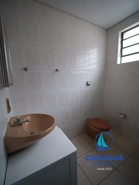 Foto 9 de Casa com 2 quartos para alugar, 150m2 em Centro, Caraguatatuba - SP