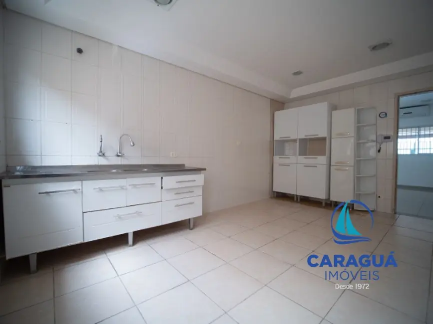 Foto 6 de Casa com 2 quartos para alugar, 150m2 em Centro, Caraguatatuba - SP
