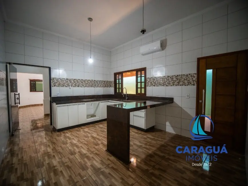 Foto 4 de Casa com 2 quartos à venda e para alugar, 90m2 em Perequê Mirim, Caraguatatuba - SP