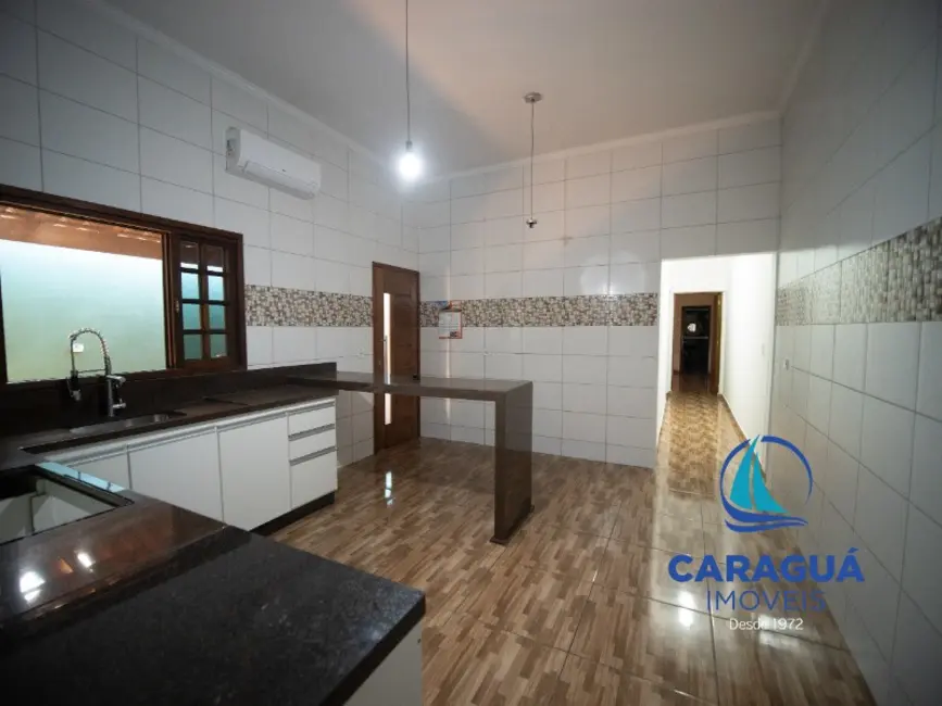 Foto 5 de Casa com 2 quartos à venda e para alugar, 90m2 em Perequê Mirim, Caraguatatuba - SP