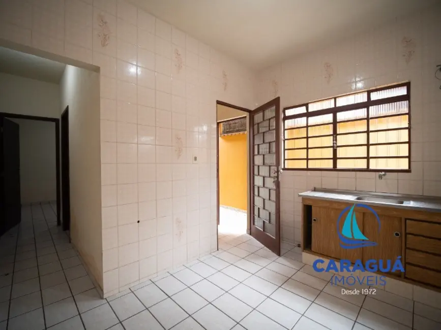 Casa com 2 quartos à venda, 80m2 em Jardim Itaúna, Caraguatatuba - SP - imagem 3 Foto 3 de Casa com 2 quartos à venda, 80m2 em Jardim Itaúna, Caraguatatuba - SP