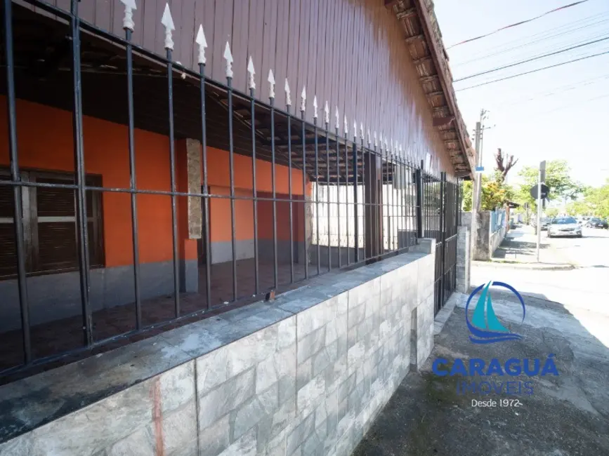 Foto 2 de Casa com 2 quartos para alugar, 70m2 em Centro, Caraguatatuba - SP