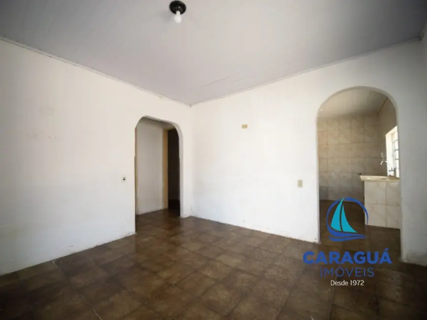 Foto 3 de Casa com 2 quartos para alugar, 70m2 em Centro, Caraguatatuba - SP