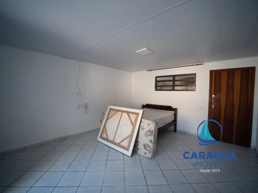 Foto 2 de Kitnet com 1 quarto para alugar, 35m2 em Centro, Caraguatatuba - SP
