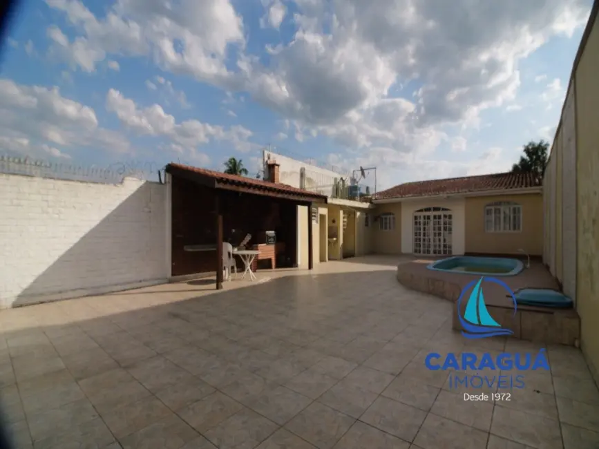 Foto 2 de Casa com 4 quartos para alugar, 136m2 em Sumaré, Caraguatatuba - SP