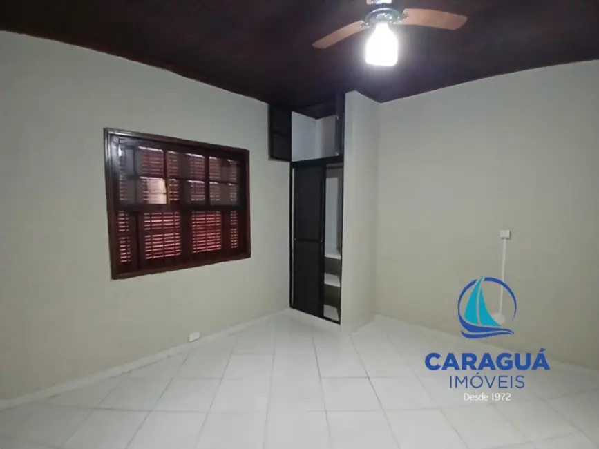 Foto 6 de Casa com 4 quartos para alugar, 250m2 em Sumaré, Caraguatatuba - SP
