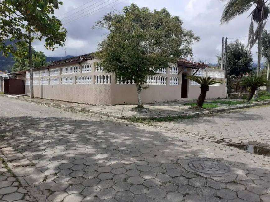 Foto 2 de Casa com 3 quartos à venda e para alugar, 229m2 em Indaiá, Caraguatatuba - SP