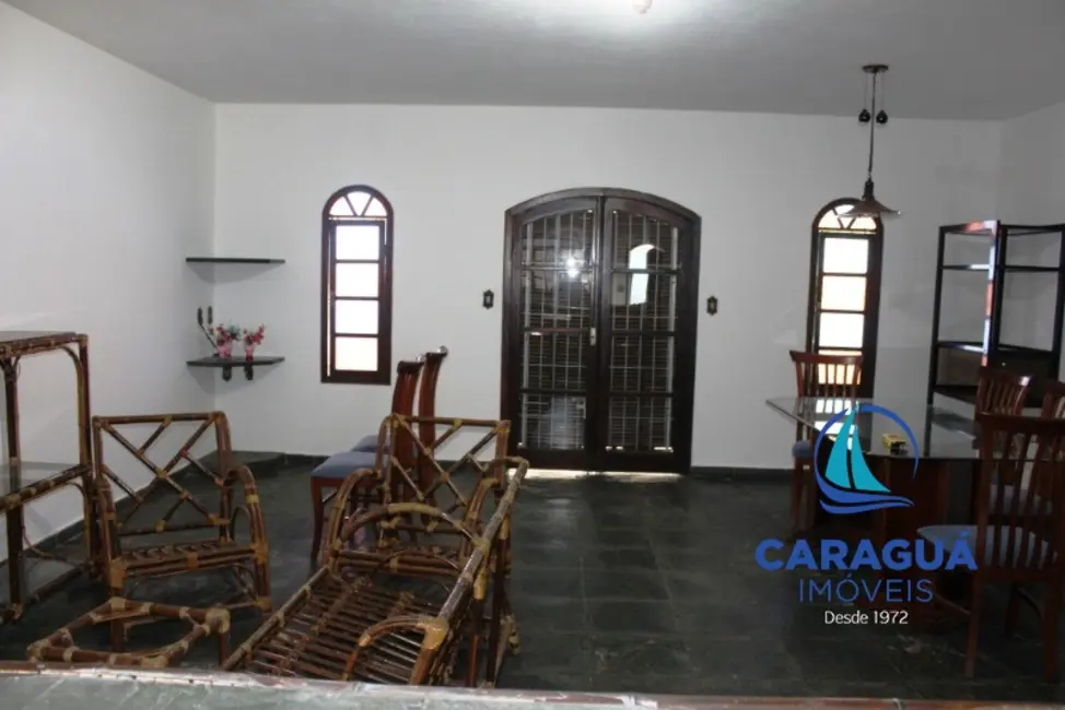 Foto 5 de Casa com 3 quartos para alugar, 160m2 em Indaiá, Caraguatatuba - SP