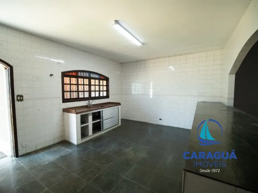 Casa com 4 quartos para alugar, 160m2 em Indaiá, Caraguatatuba - SP - imagem 7 Foto 7 de Casa com 4 quartos para alugar, 160m2 em Indaiá, Caraguatatuba - SP