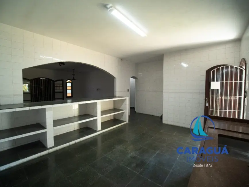 Casa com 4 quartos para alugar, 160m2 em Indaiá, Caraguatatuba - SP - imagem 6 Foto 6 de Casa com 4 quartos para alugar, 160m2 em Indaiá, Caraguatatuba - SP