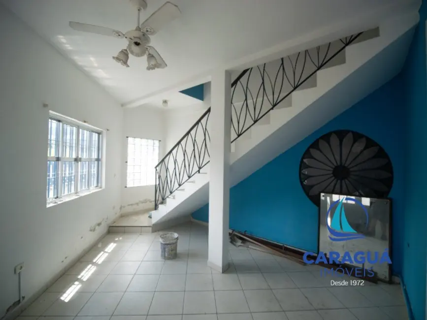Foto 2 de Casa com 2 quartos para alugar, 172m2 em Centro, Caraguatatuba - SP