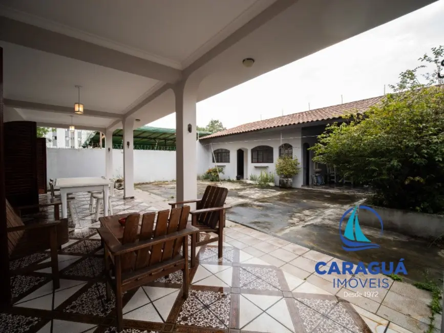 Foto 8 de Casa com 6 quartos para alugar, 309m2 em Indaiá, Caraguatatuba - SP