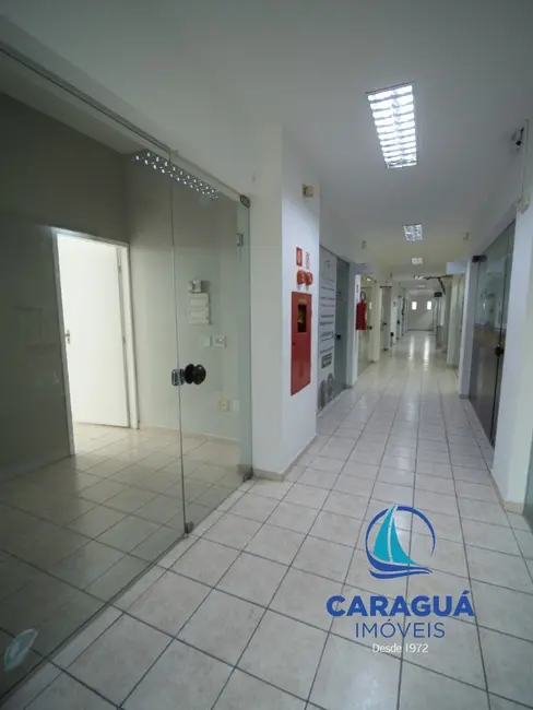 Foto 1 de Sala Comercial para alugar, 30m2 em Centro, Caraguatatuba - SP