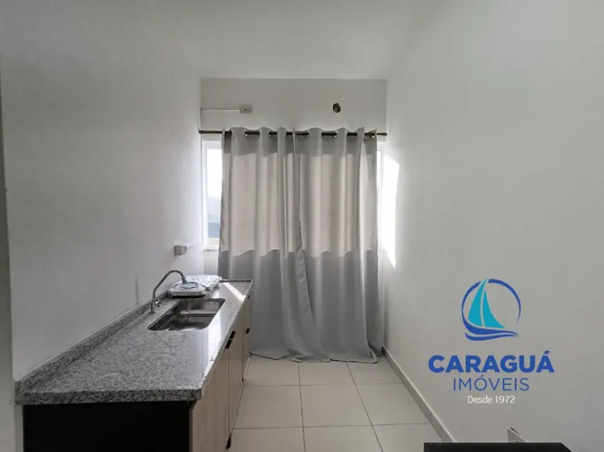 Foto 5 de Kitnet com 1 quarto para alugar, 30m2 em Centro, Caraguatatuba - SP