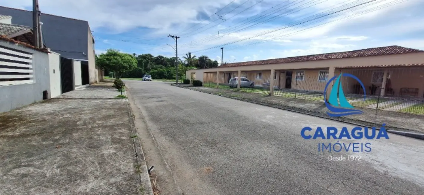 Foto 3 de Casa de Condomínio com 2 quartos à venda, 57m2 em Jardim Britânia, Caraguatatuba - SP