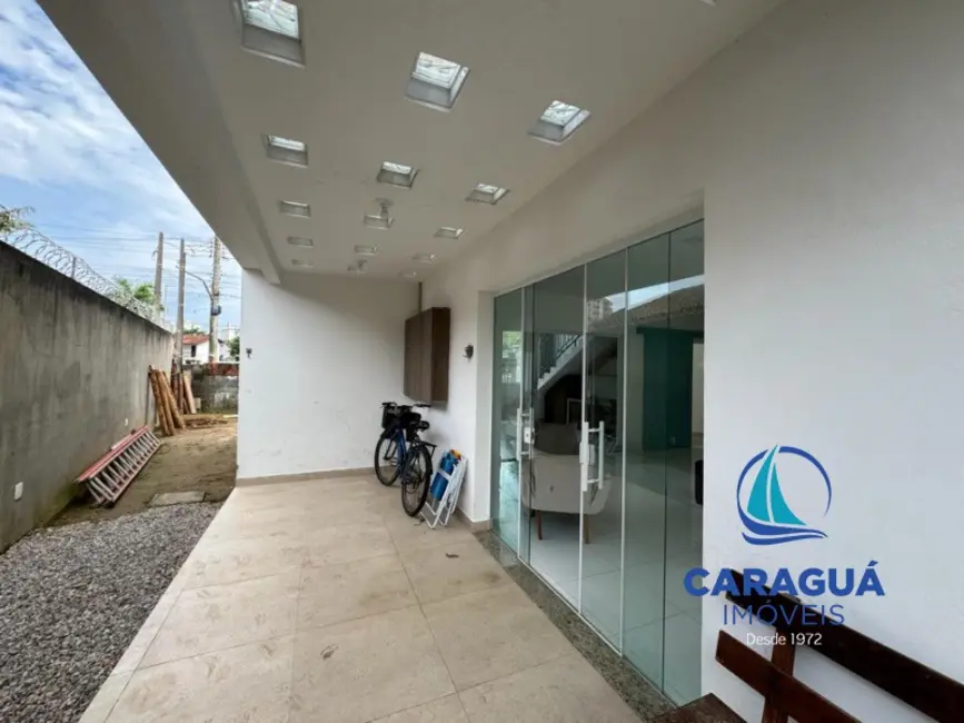 Foto 9 de Casa com 3 quartos para alugar, 306m2 em Prainha, Caraguatatuba - SP