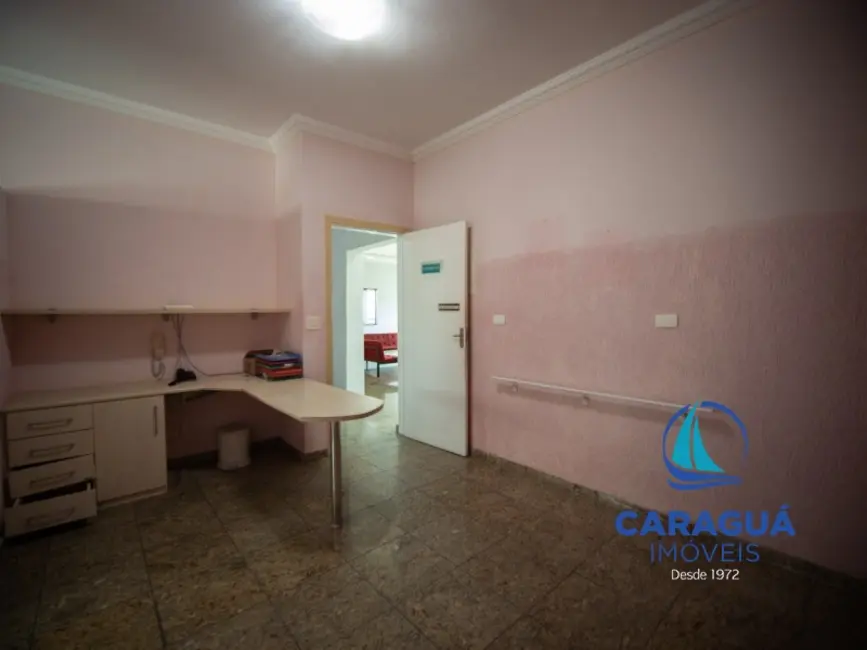 Sala Comercial para alugar, 60m2 em Centro, Caraguatatuba - SP - imagem 2 Foto 2 de Sala Comercial para alugar, 60m2 em Centro, Caraguatatuba - SP