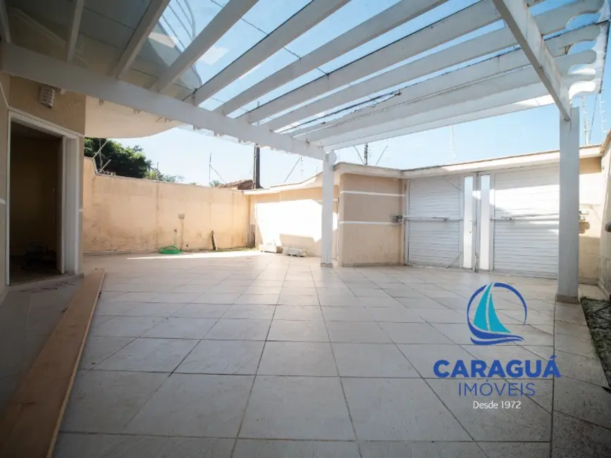 Foto 3 de Casa com 3 quartos à venda, 222m2 em Cidade Jardim, Caraguatatuba - SP