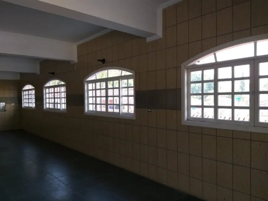 Foto 3 de Prédio Inteiro à venda, 600m2 em Balneário Forest, Caraguatatuba - SP