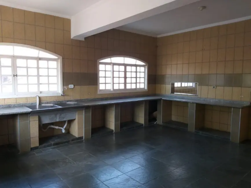 Foto 8 de Prédio Inteiro à venda, 600m2 em Balneário Forest, Caraguatatuba - SP