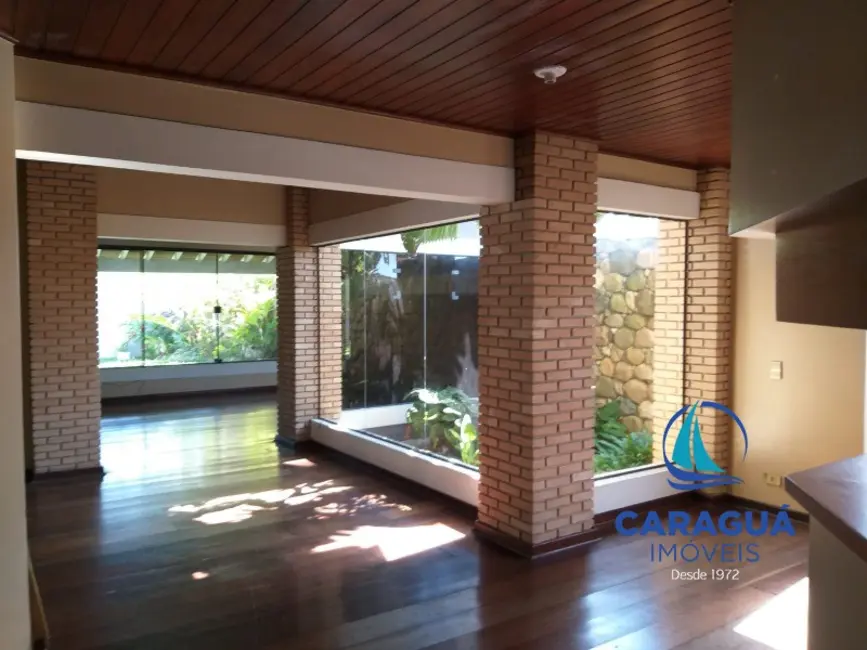 Foto 3 de Casa com 4 quartos à venda, 250m2 em Caraguatatuba - SP