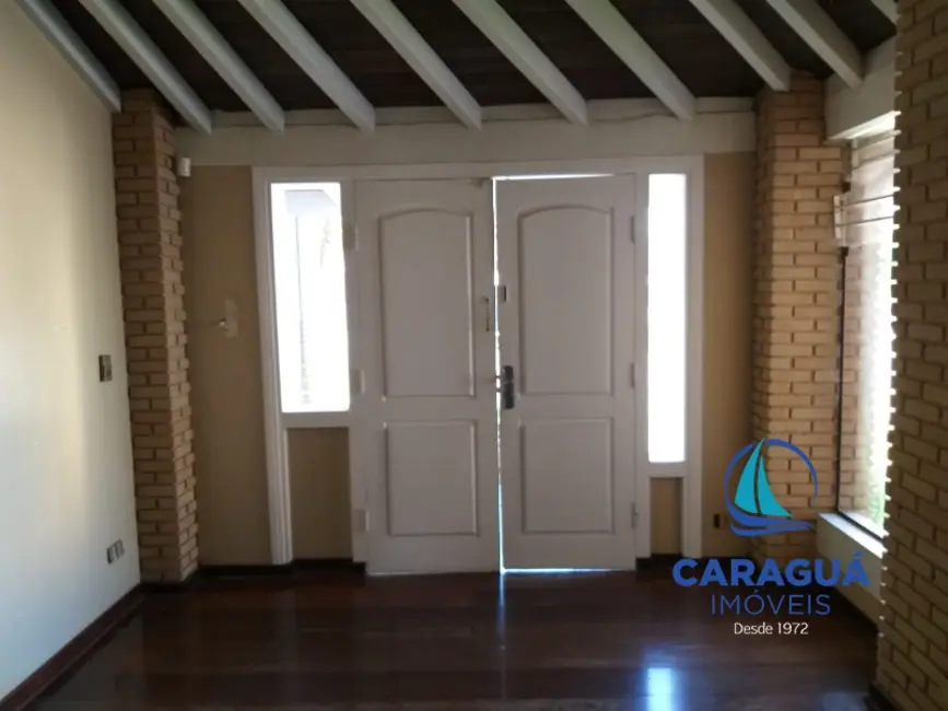 Foto 2 de Casa com 4 quartos à venda, 250m2 em Caraguatatuba - SP