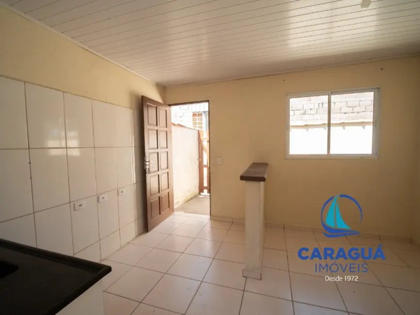 Casa com 1 quarto para alugar, 50m2 em Rio do Ouro, Caraguatatuba - SP - imagem 3 Foto 3 de Casa com 1 quarto para alugar, 50m2 em Rio do Ouro, Caraguatatuba - SP