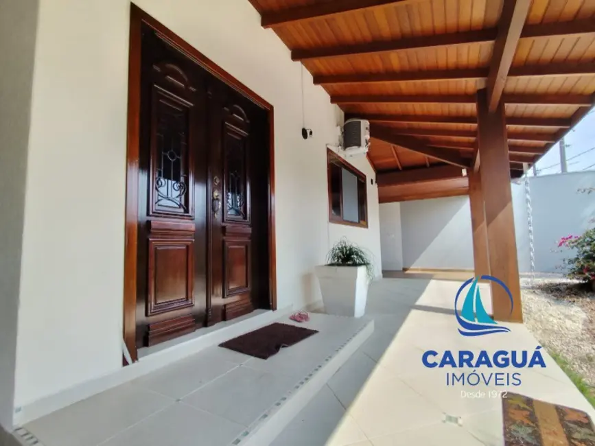 Foto 3 de Casa com 3 quartos à venda, 217m2 em Indaiá, Caraguatatuba - SP