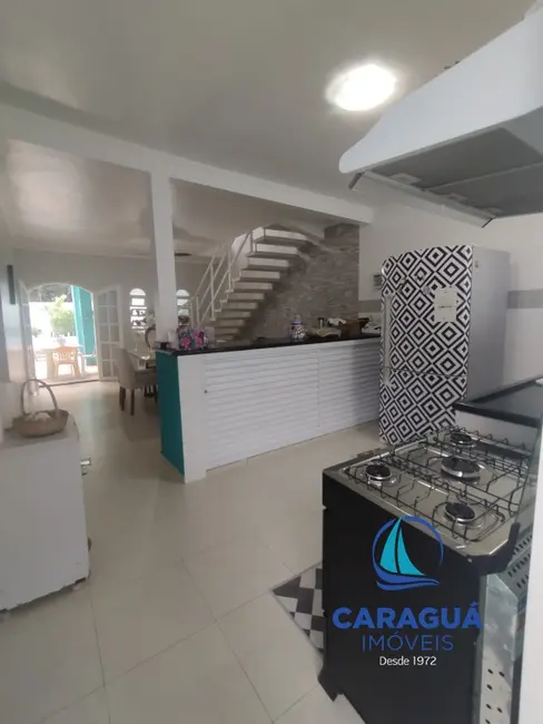 Foto 2 de Casa com 4 quartos à venda, 200m2 em Caraguatatuba - SP