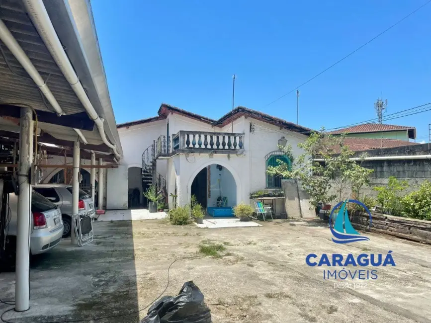 Foto 3 de Casa com 4 quartos à venda, 170m2 em Sumaré, Caraguatatuba - SP