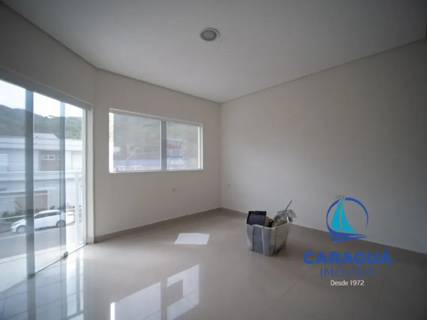 Foto 2 de Sala Comercial para alugar, 50m2 em Sumaré, Caraguatatuba - SP