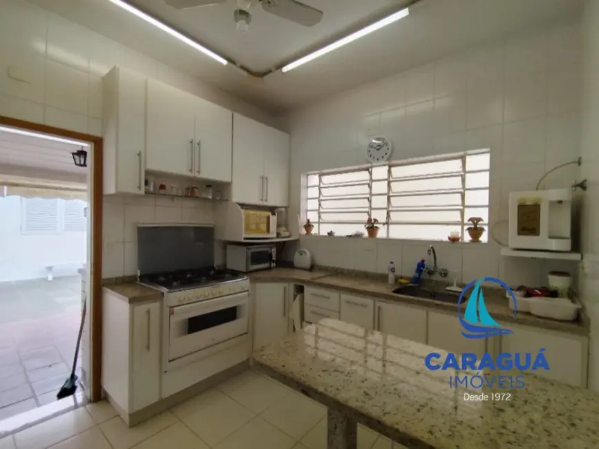 Foto 7 de Casa com 5 quartos à venda, 227m2 em Sumaré, Caraguatatuba - SP