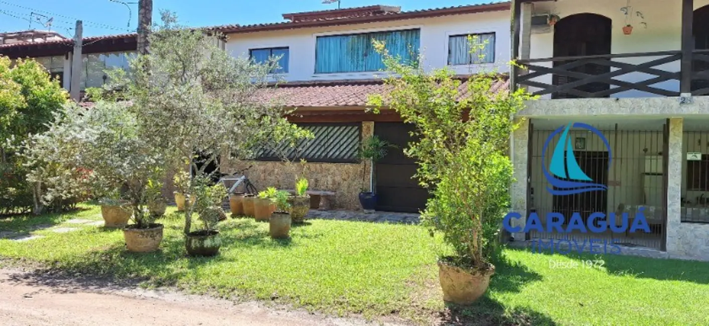 Foto 2 de Casa com 4 quartos à venda, 221m2 em Caraguatatuba - SP
