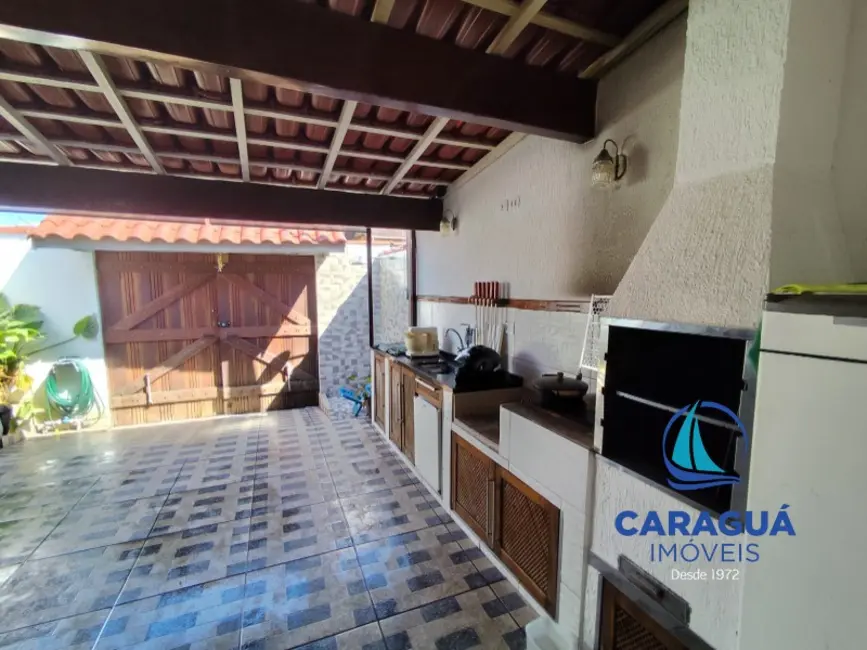 Foto 3 de Casa com 2 quartos à venda, 150m2 em Sumaré, Caraguatatuba - SP