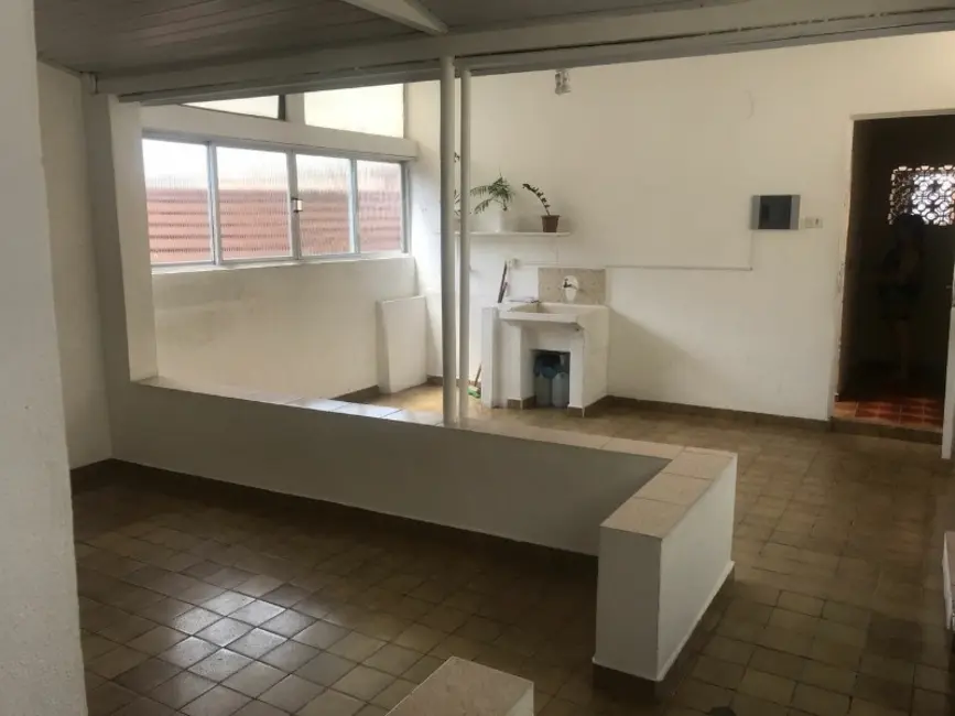Foto 5 de Casa com 4 quartos à venda, 208m2 em Centro, Caraguatatuba - SP