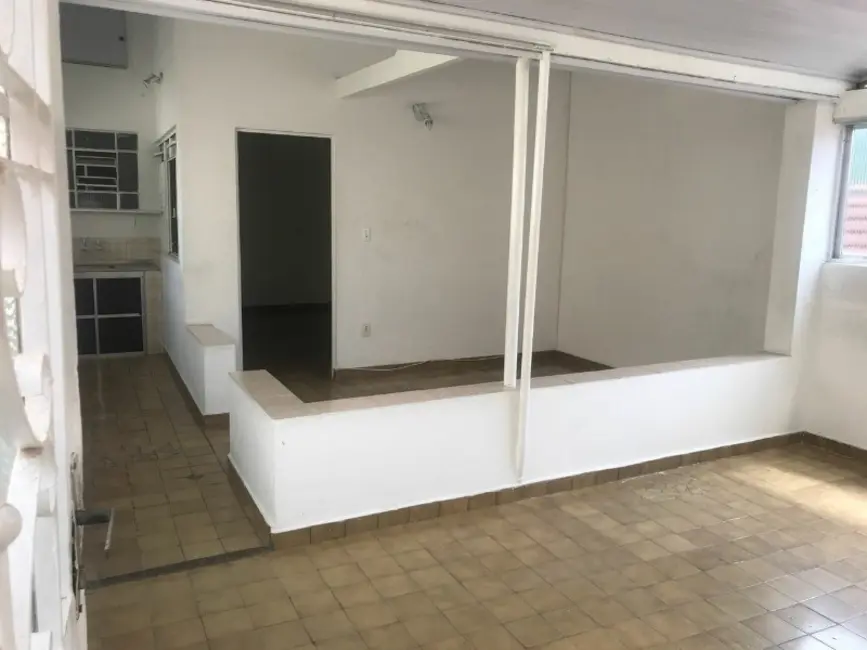 Foto 4 de Casa com 4 quartos à venda, 208m2 em Centro, Caraguatatuba - SP