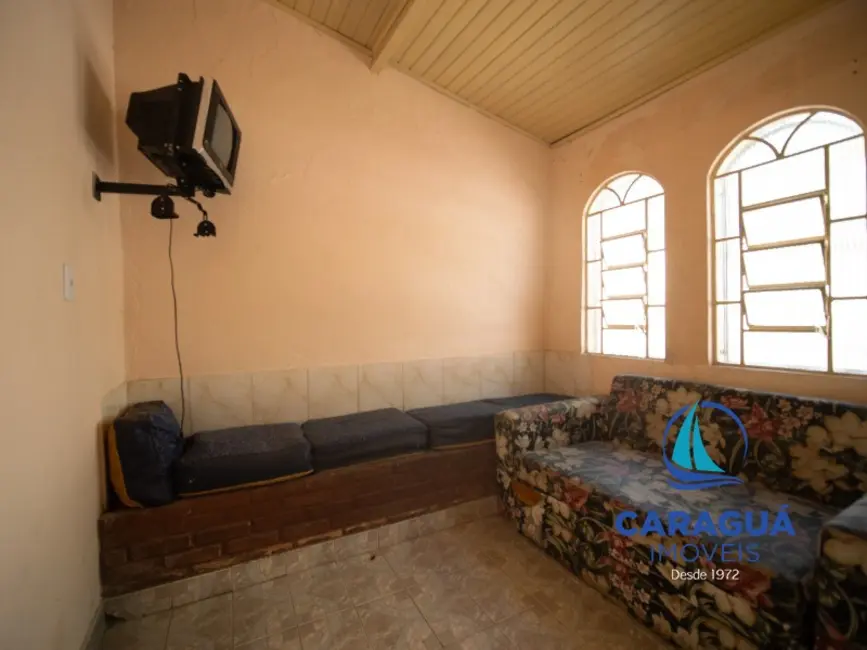 Foto 1 de Casa com 1 quarto para alugar, 55m2 em Centro, Caraguatatuba - SP