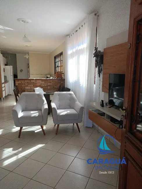 Foto 9 de Casa com 3 quartos à venda, 231m2 em Centro, Caraguatatuba - SP